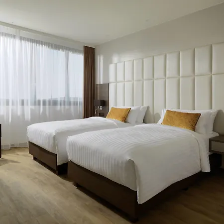 ホテル マリオット 4*