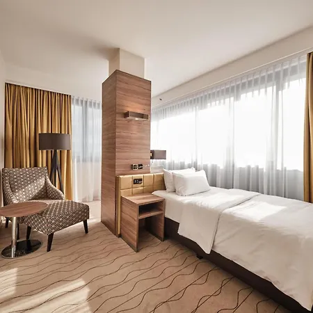 Radisson Blu Hotel, 4* Bonn