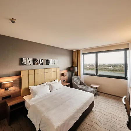 Radisson Blu Hotel, 4*