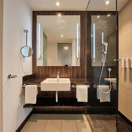 Radisson Blu Hotel, 4* Bonn