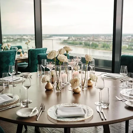 Radisson Blu Hotel, 4*